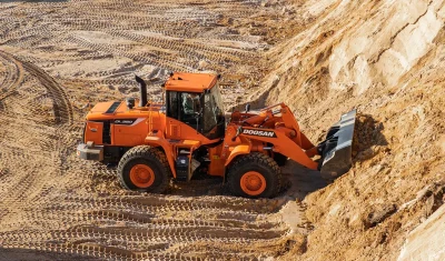 Emelő- és rakodógép-kezelői képzés – Modern Mobil Group